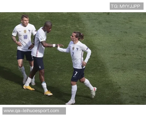 图拉姆因大腿伤缺席一个月后周四重返训练场状态回暖